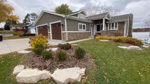 1728 Beachview Court, Crown Point, IN 46307