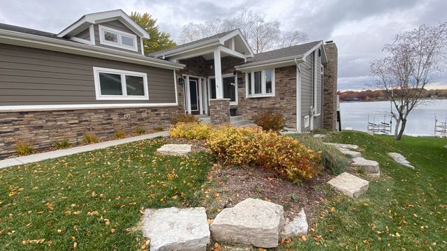 1728 Beachview Court, Crown Point, IN 46307