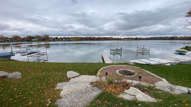 1728 Beachview Court, Crown Point, IN 46307