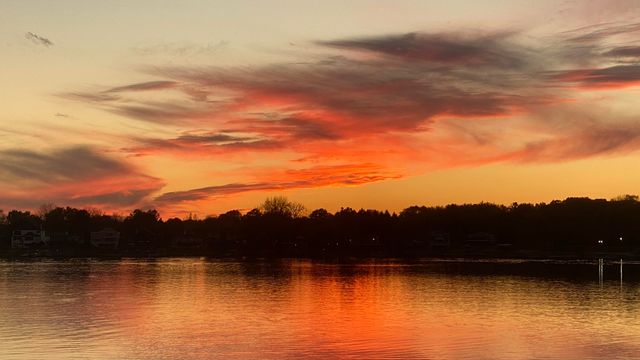 1728 Beachview Court, Crown Point, IN 46307