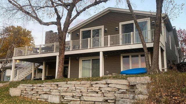 1728 Beachview Court, Crown Point, IN 46307