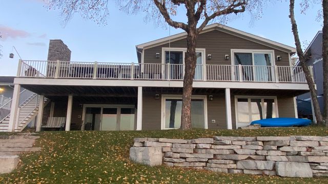 1728 Beachview Court, Crown Point, IN 46307