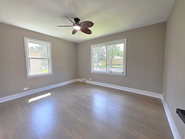 1847 Boeger Avenue, Westchester, IL 60154