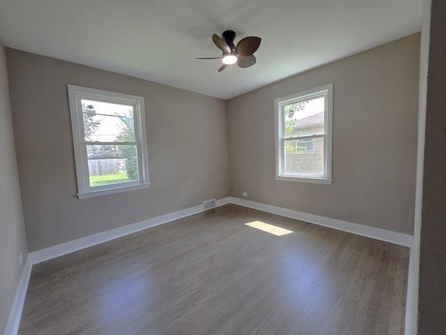 1847 Boeger Avenue, Westchester, IL 60154