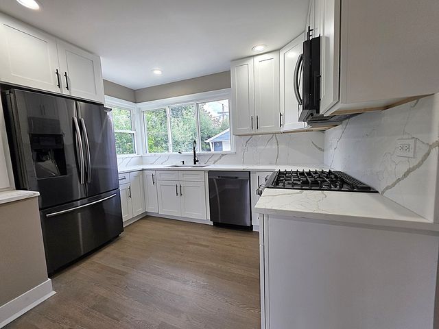 1847 Boeger Avenue, Westchester, IL 60154