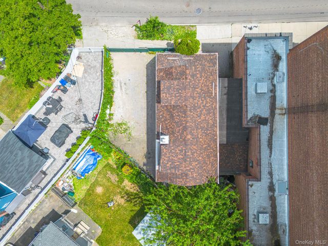 11614 Bessemer Street, Richmond Hill, NY 11418