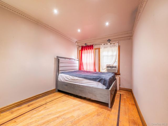 11614 Bessemer Street, Richmond Hill, NY 11418