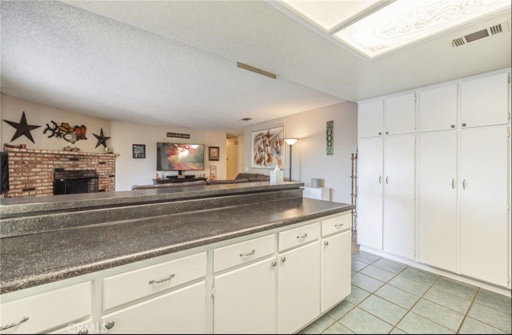 Image 10 of property listing at 16416 Rawhide, Palmdale, CA 93591