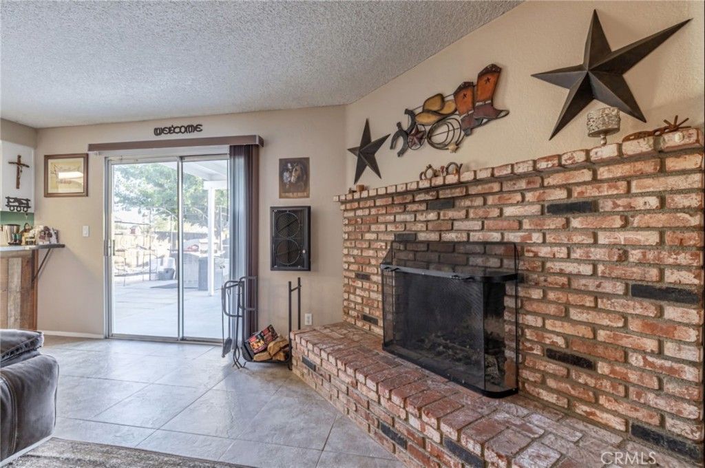 Image 14 of property listing at 16416 Rawhide, Palmdale, CA 93591