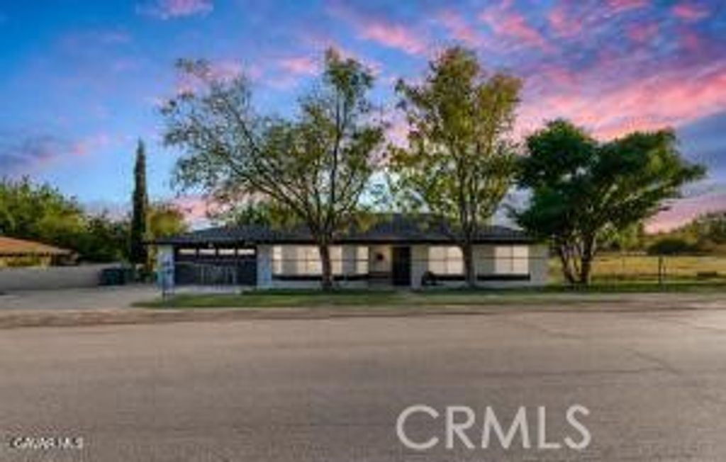 Image 2 of property listing at 16416 Rawhide, Palmdale, CA 93591
