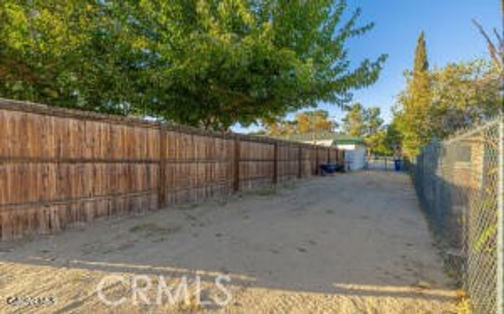 Image 31 of property listing at 16416 Rawhide, Palmdale, CA 93591