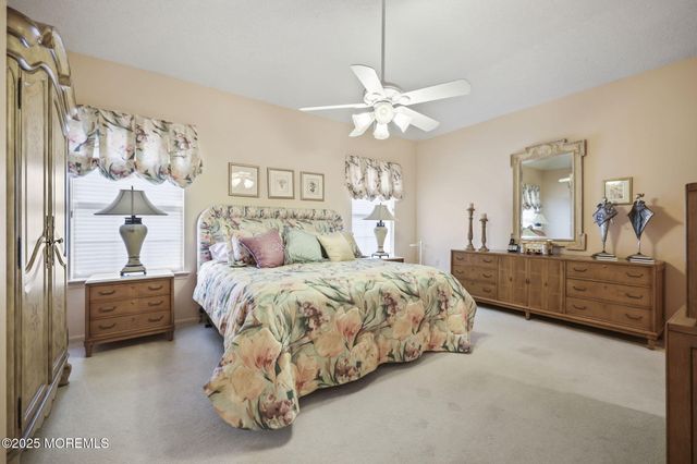 25 Wellfleet Street, Monroe, NJ 08831