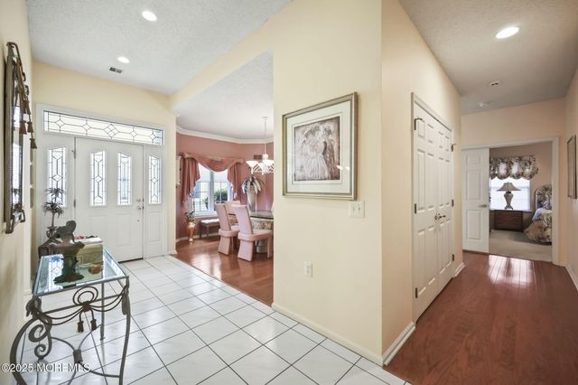 25 Wellfleet Street, Monroe, NJ 08831