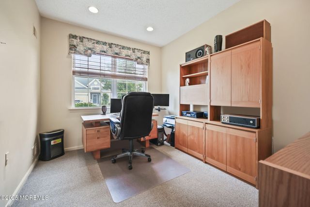 25 Wellfleet Street, Monroe, NJ 08831