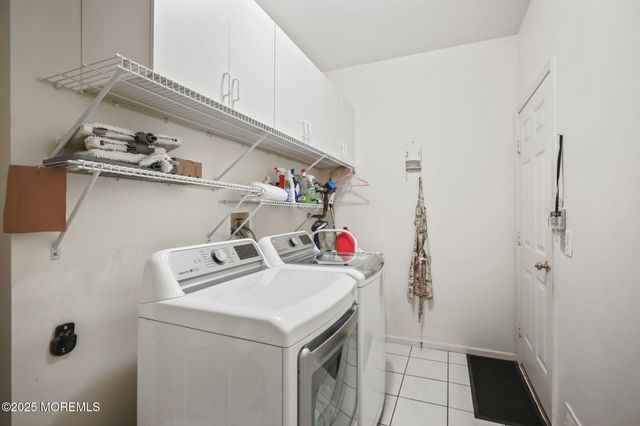 25 Wellfleet Street, Monroe, NJ 08831