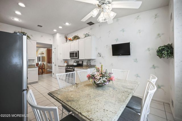 25 Wellfleet Street, Monroe, NJ 08831