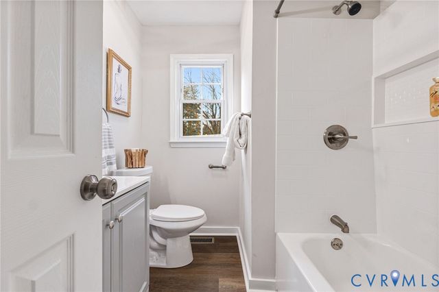 4702 Edrie Dr, Sutherland, VA 23885