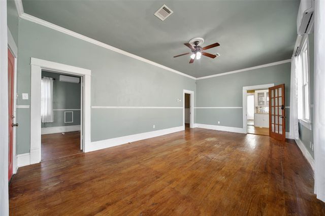 207 Northwood Street, Houston, TX 77009