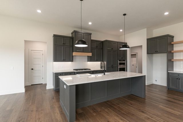 1999 N Alysheba Court, Springfield, MO 65802