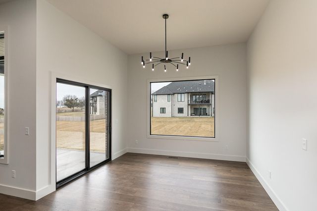 1999 N Alysheba Court, Springfield, MO 65802