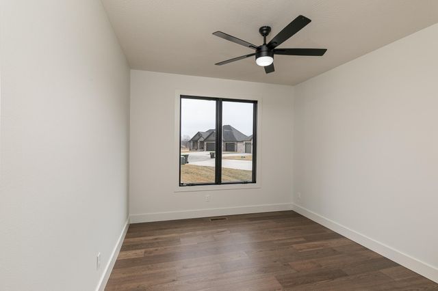 1999 N Alysheba Court, Springfield, MO 65802