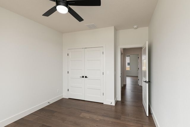 1999 N Alysheba Court, Springfield, MO 65802