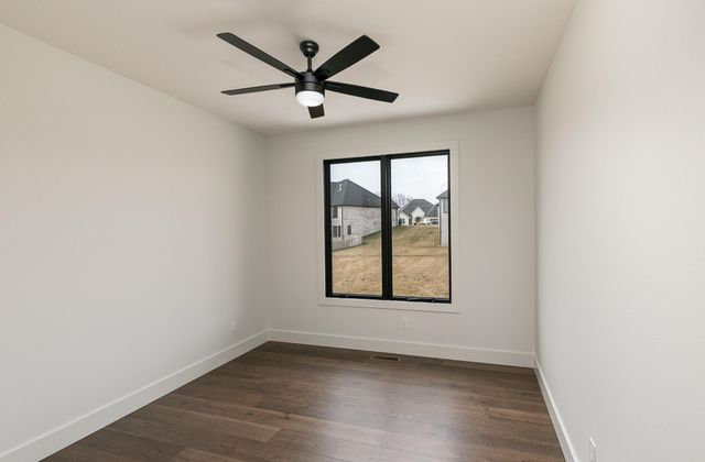 1999 N Alysheba Court, Springfield, MO 65802