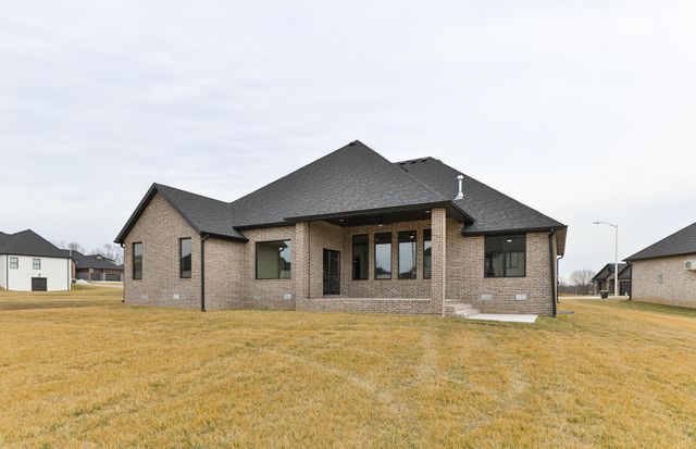 1999 N Alysheba Court, Springfield, MO 65802