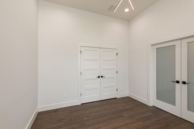 1999 N Alysheba Court, Springfield, MO 65802