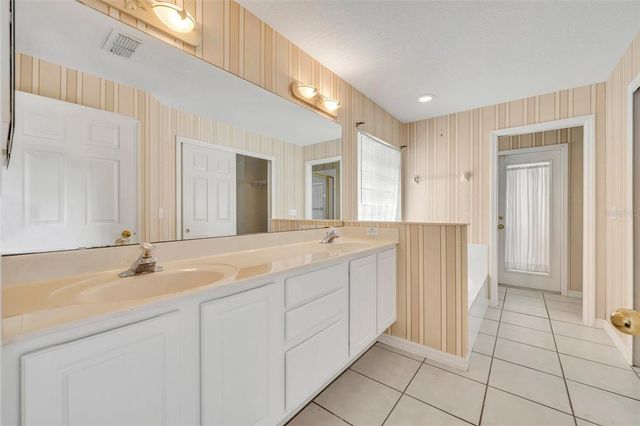 288 ENGLENOOK DRIVE, Debary, FL 32713