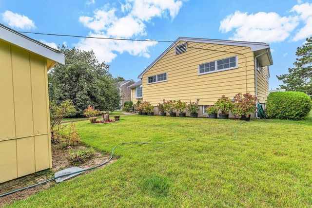 242 Sheep Pond Drive, Brewster, MA 02631