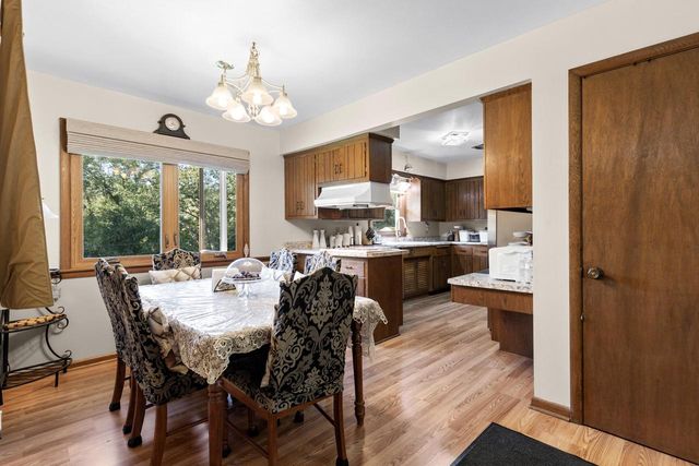 5830 Lakeview DRIVE, Milwaukee, WI 53219