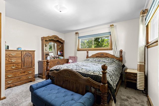5830 Lakeview DRIVE, Milwaukee, WI 53219