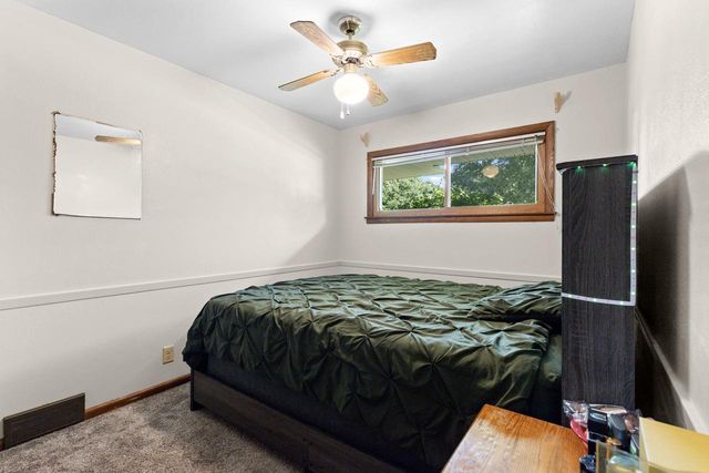 5830 Lakeview DRIVE, Milwaukee, WI 53219