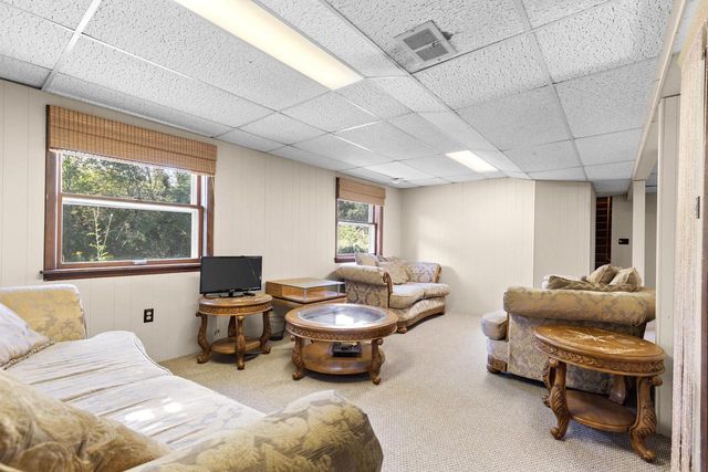 5830 Lakeview DRIVE, Milwaukee, WI 53219