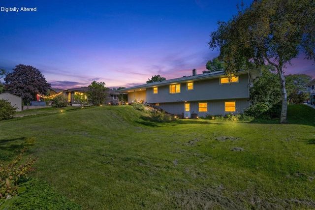 5830 Lakeview DRIVE, Milwaukee, WI 53219
