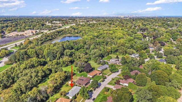 5830 Lakeview DRIVE, Milwaukee, WI 53219