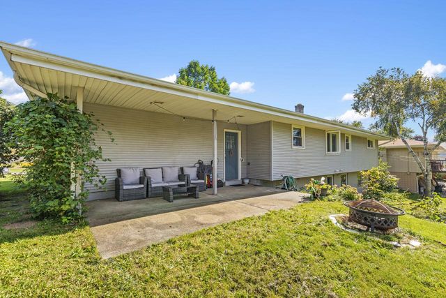 5830 Lakeview DRIVE, Milwaukee, WI 53219