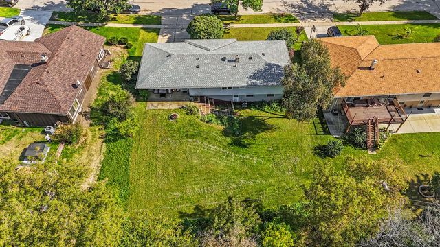 5830 Lakeview DRIVE, Milwaukee, WI 53219