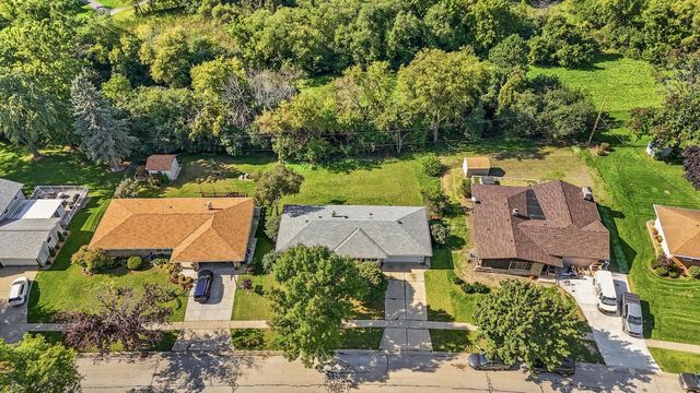 5830 Lakeview DRIVE, Milwaukee, WI 53219