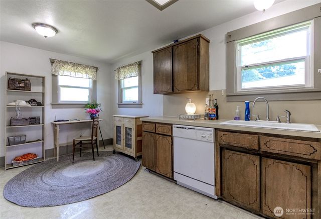 6845 S Clement Avenue, Tacoma, WA 98409