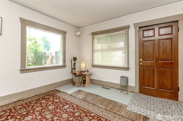 6845 S Clement Avenue, Tacoma, WA 98409