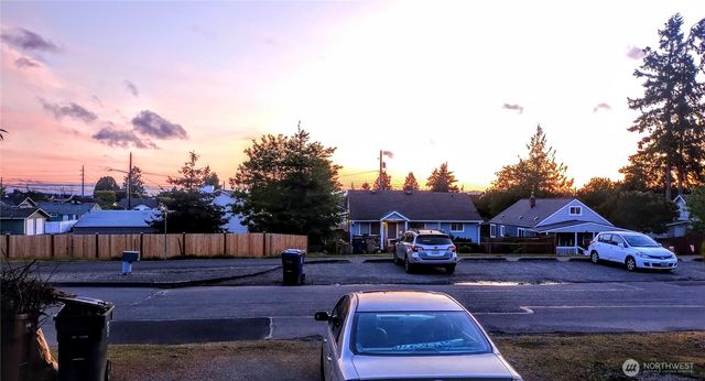 6845 S Clement Avenue, Tacoma, WA 98409