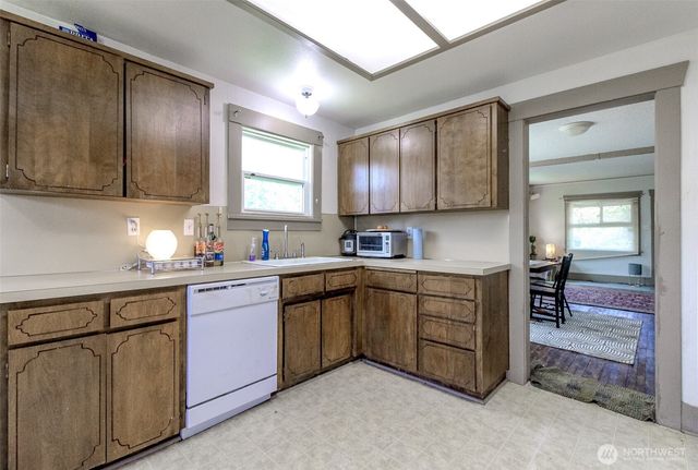 6845 S Clement Avenue, Tacoma, WA 98409