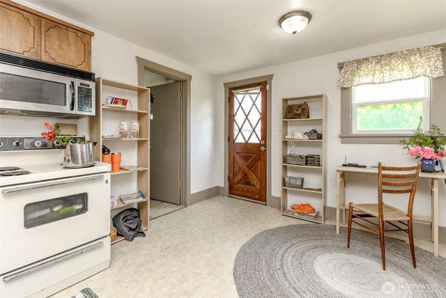 6845 S Clement Avenue, Tacoma, WA 98409