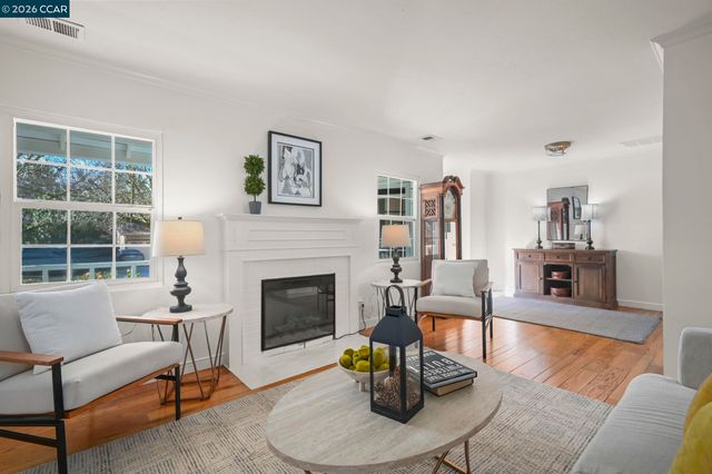 145 Gil Blas Rd, Danville, CA 94526