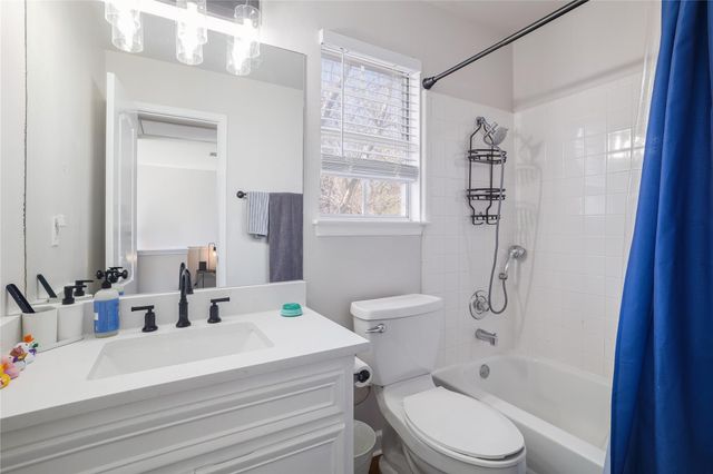 2210 Parkland CV, Round Rock, TX 78681