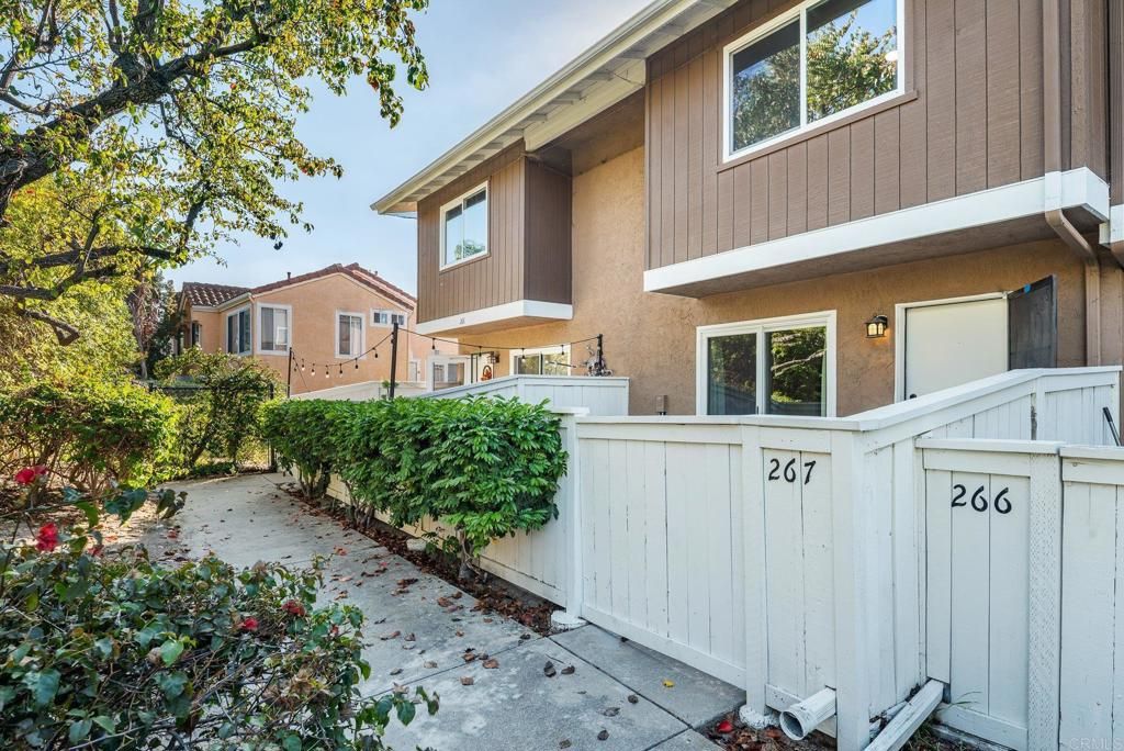 Image 3 of property listing at 4228 Vista Panorama Way 267, Oceanside, CA 92057