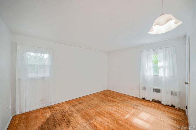 121 Foxdale Lane, Port Jefferson, NY 11777