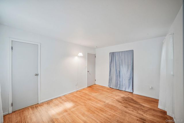 121 Foxdale Lane, Port Jefferson, NY 11777